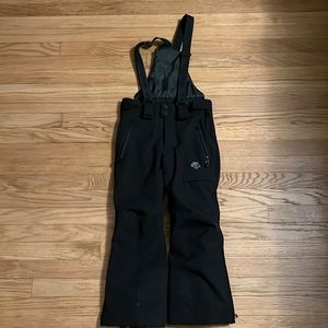 Descente kids' ski pants with removable bib.